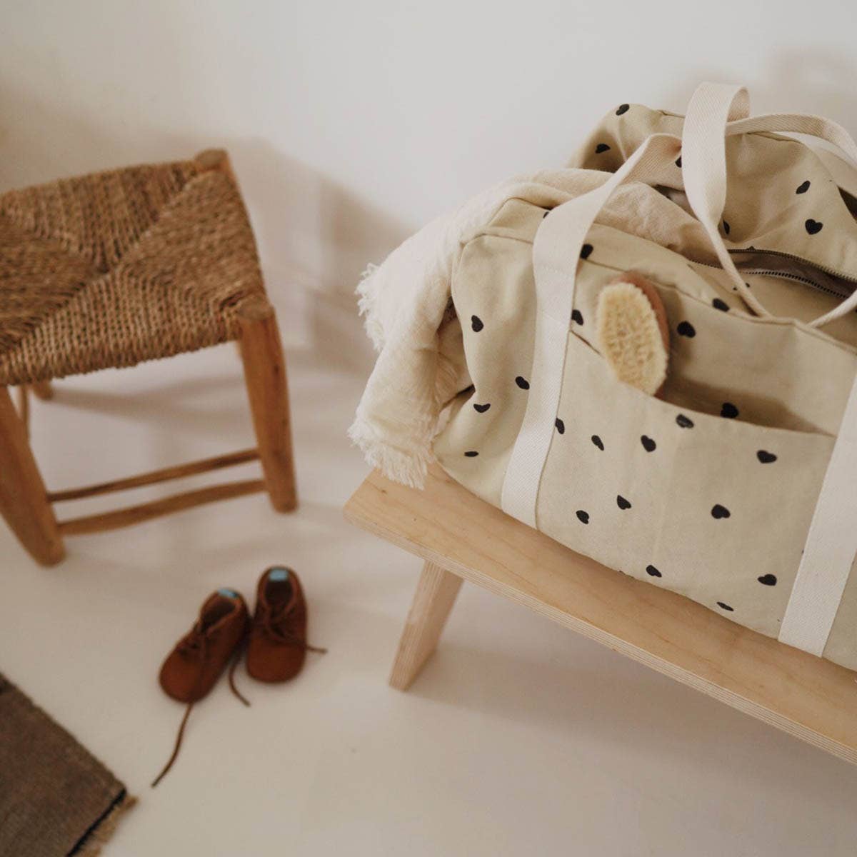 RAPHAEL DIAPER BAG - WEEKEND BAG SAND