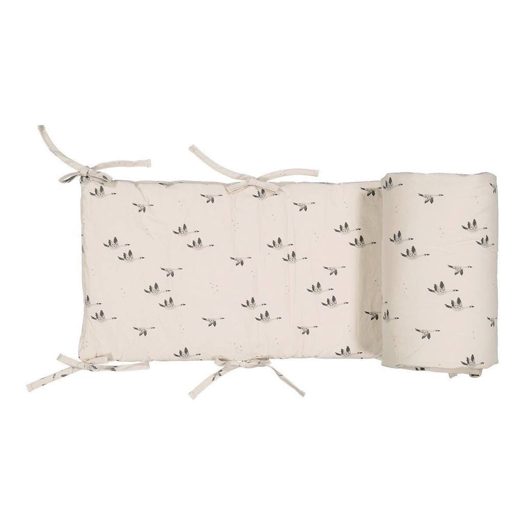 Rose in April Charly Goose Bed Bumper, soft bedding with playful goose design, ideal for cozy nursery decor.
